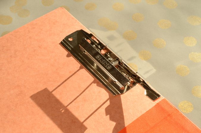 Ordner Klemmmechanik für viele Blätter, Teschner-Werkraum, Berlin, Ulrich Teschner